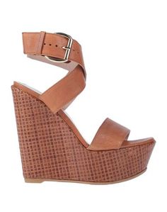 Сандалии Stuart Weitzman