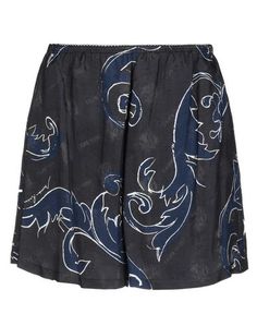 Шорты и бермуды Nina Ricci