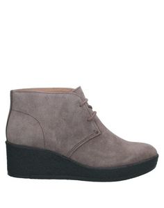 Полусапоги и высокие ботинки Clarks