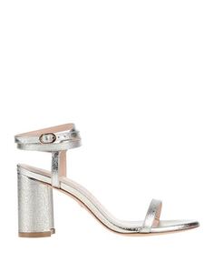 Сандалии Stuart Weitzman