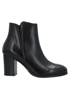 Полусапоги и высокие ботинки Calpierre