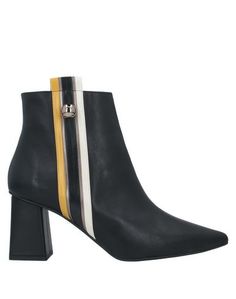 Полусапоги и высокие ботинки Marian