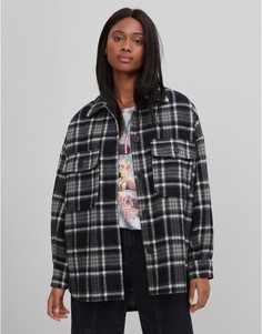 Черная oversized куртка-рубашка в клетку Bershka-Черный