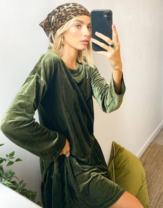 Свободное платье цвета хаки в рубчик с длинными рукавами и присборенной юбкой Urban Threads-Зеленый