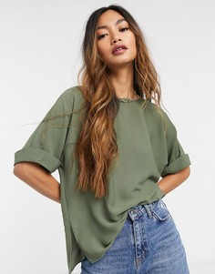 Свободная футболка цвета хаки с отворотами на рукавах ASOS DESIGN-Зеленый