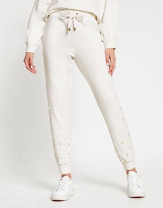 Белые джоггеры с отделкой искусственным жемчугом от комплекта River Island-Белый