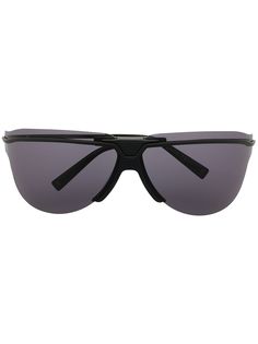 Givenchy Eyewear солнцезащитные очки в массивной оправе с затемненными линзами