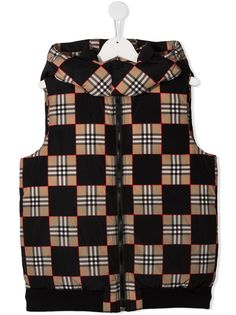 Burberry Kids дутый жилет в клетку