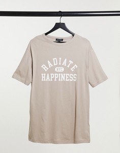 Светло-коричневая футболка бойфренда в университетском стиле с надписью "Radiate Happiness" New Look-Коричневый