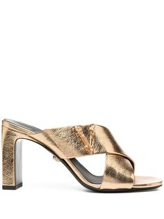 Versace мюли на массивном каблуке с логотипом VLogo