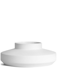 Karakter ваза геометричной формы