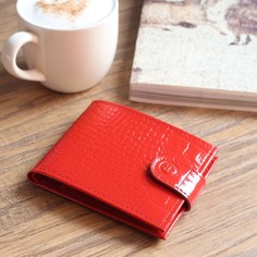 Кошелёк женский textura, отдел для карт и монет, цвет алый кайман