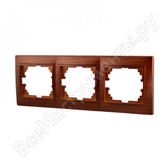 Горизонтальная трехместная рамка Lezard