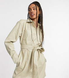 Кремовое платье-рубашка из искусственной кожи с поясом COLLUSION PU-Белый