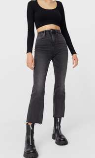 Stradivarius Укороченные Джинсы, Расклешенные Ниже Колена Женская Коллекция Темно-Серый 44