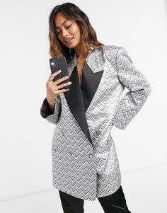 Жаккардовое платье-блейзер в винтажном стиле с принтом в виде зигзага цвета металлик и контрастными лацканами-Серебристый Asos