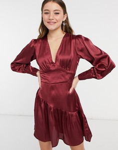 Бордовое атласное платье с запахом Violet Romance-Красный