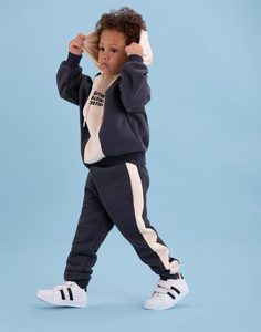 Серые спортивные брюки с лампасами для мальчика Gloria Jeans