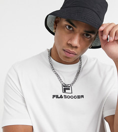 Белая футболка с футбольным логотипом на груди Fila эксклюзивно для ASOS-Белый