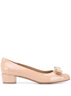 Salvatore Ferragamo лакированные туфли Vara Bow