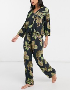 Пижамный комплект из рубашки с длинными рукавами и брюк из модала с принтом с растениями и тигром ASOS DESIGN-Многоцветный