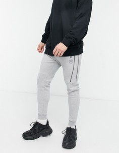 Серые джоггеры из пике со светоотражающей отделкой Bershka-Серый