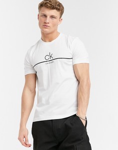 Белая футболка с полоской и логотипом по центру Calvin Klein-Белый