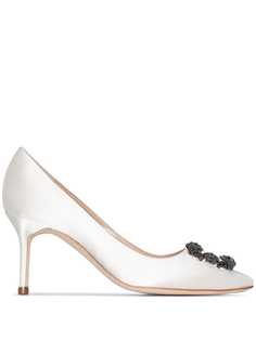 Manolo Blahnik туфли-лодочки Cream Hangisi 70 с брошью