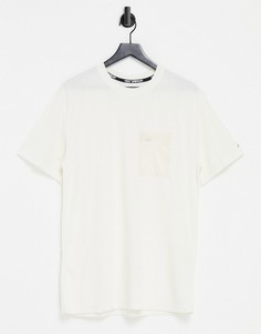 Спортивная футболка с нейлоновым карманом ASOS 4505-Белый