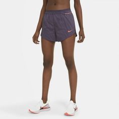 Женские беговые шорты Nike Tempo Luxe Icon Clash