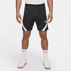 Мужские трикотажные футбольные шорты Nike Dri-FIT Strike