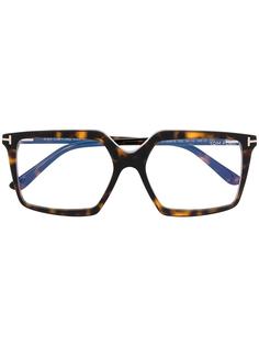 Tom Ford Eyewear массивные очки черепаховой расцветки