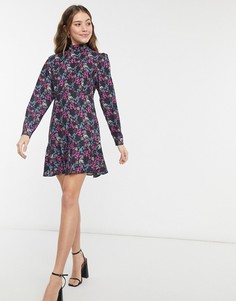 Платье мини с плиссированной юбкой, высоким воротом, открытой спиной и мелким цветочным принтом Style Cheat-Многоцветный