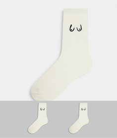 Набор из двух пар белых носков из органического хлопка с вышивкой в виде груди Polly от Monki Polly-Белый