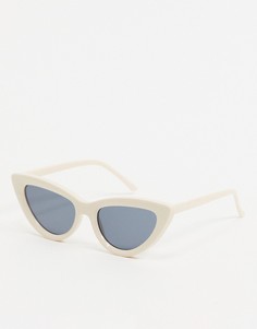 Солнцезащитные очки в кремовой оправе «кошачий глаз» ASOS DESIGN Recycled-Белый