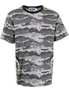 A BATHING APE® футболка с камуфляжным принтом Shark Bape