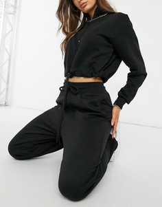 Черный комплект из укороченного худи с молнией и джоггеров узкого кроя Femme Luxe-Черный цвет