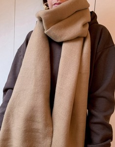 Мягкий шарф коричневого цвета с необработанным краем ASOS DESIGN-Коричневый цвет