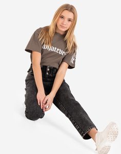 Хаки футболка с готическим принтом для девочки Gloria Jeans