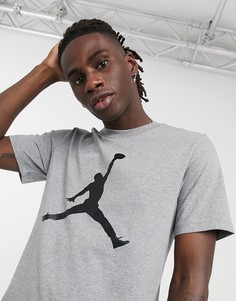 Серая футболка с крупным логотипом Nike Jordan-Серый