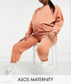 Спортивный костюм терракотового цвета с эффектом кислотной стирки со свитшотом и джоггерами с защипами спереди ASOS DESIGN Maternity-Коричневый цвет
