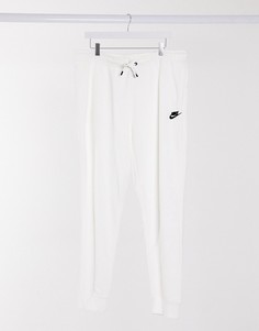 Белые спортивные штаны классического кроя с манжетами Nike Club Essentials-Черный