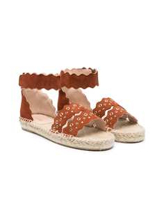 Chloé Kids сандалии с люверсами