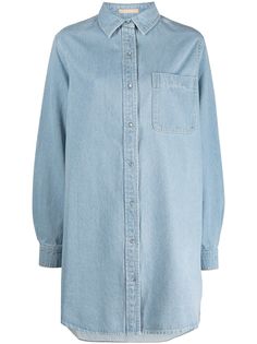 12 STOREEZ джинсовое платье-рубашка с накладным карманом