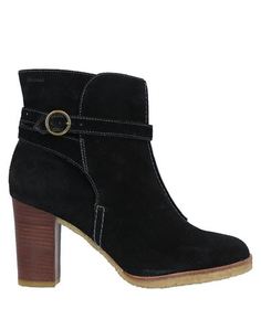 Полусапоги и высокие ботинки Clarks