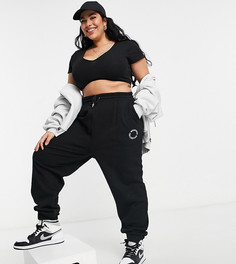 Черные джоггеры в стиле oversized с логотипом ASOS Weekend Collective Curve-Черный цвет