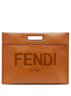 Fendi клатч с тисненым логотипом