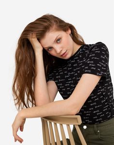 Чёрная футболка с надписями Gloria Jeans