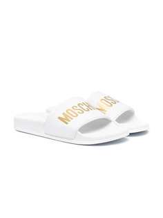 Moschino Kids шлепанцы с логотипом
