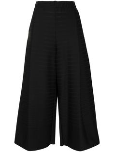 Issey Miyake укороченные кюлоты в полоску со складками